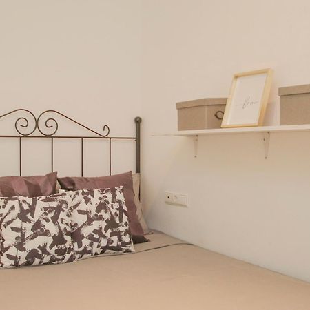 Lovely Apt In The City Center - 15M Walk Giralda Севилья Экстерьер фото